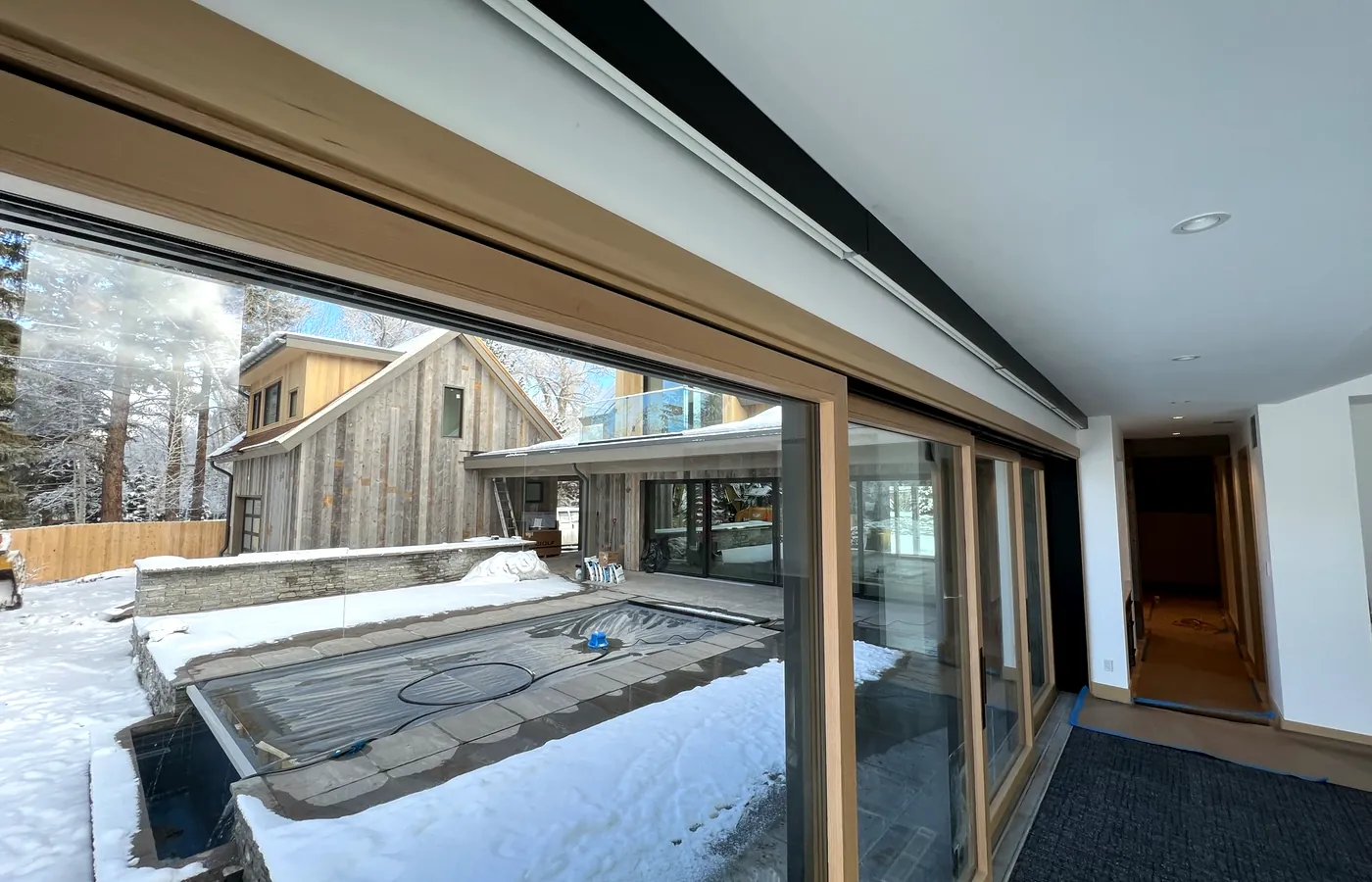 Motorized shading to the principal glazing at Willits